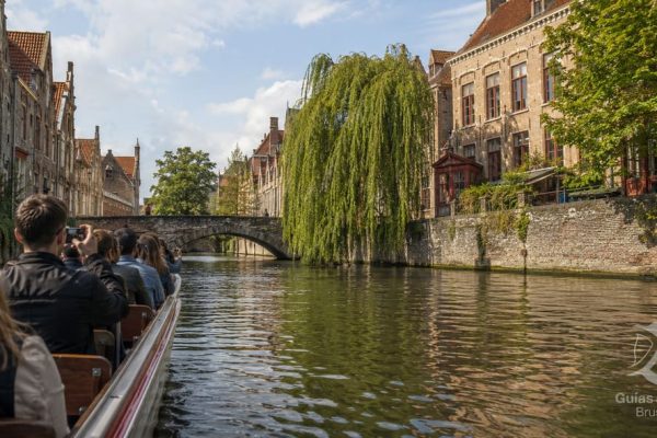 Brujas en un día, vista desde los canales