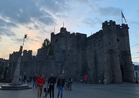 Visitar en Gante el castillo de los condes de flandes